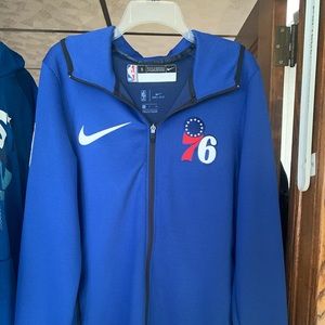 Nike Sport Dri-Fit Sweater only worn once or twice.